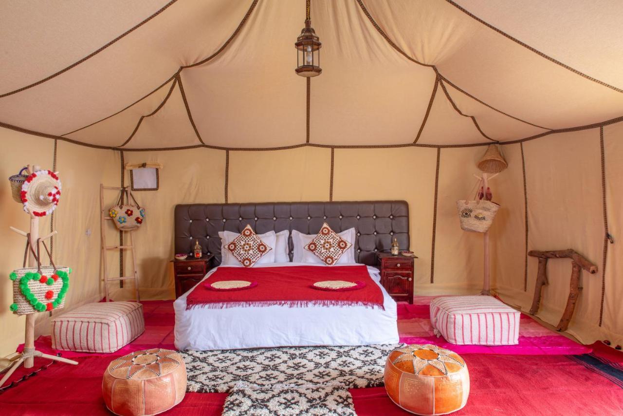 (三毛) Sanmao Desert Luxury Camp Merzouga Exterior foto